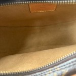 ルイ・ヴィトン ループ バッグ モノグラムキャンバス